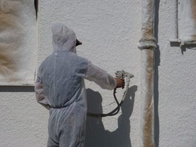 repairing cracks in external rendered walls