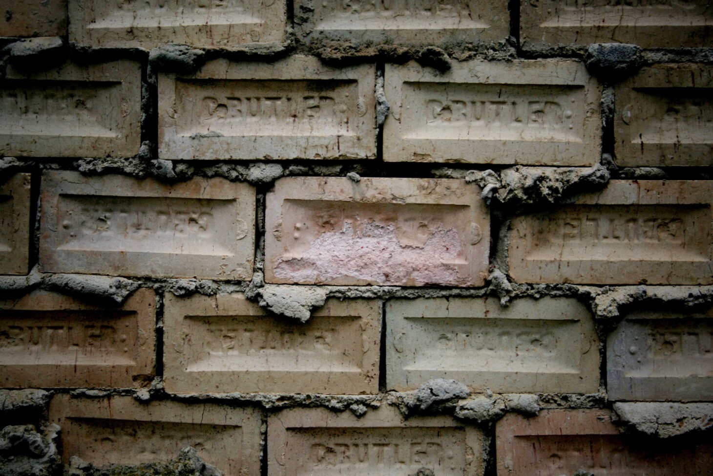 mortar brick